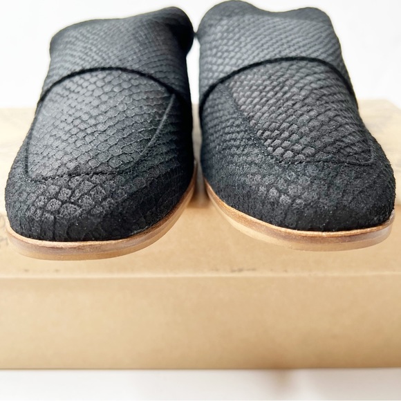 Free People At Ease Black Suede Mules Size 35.5 US 5.5 Slip On Square Toe Heel - Picture 3 of 11